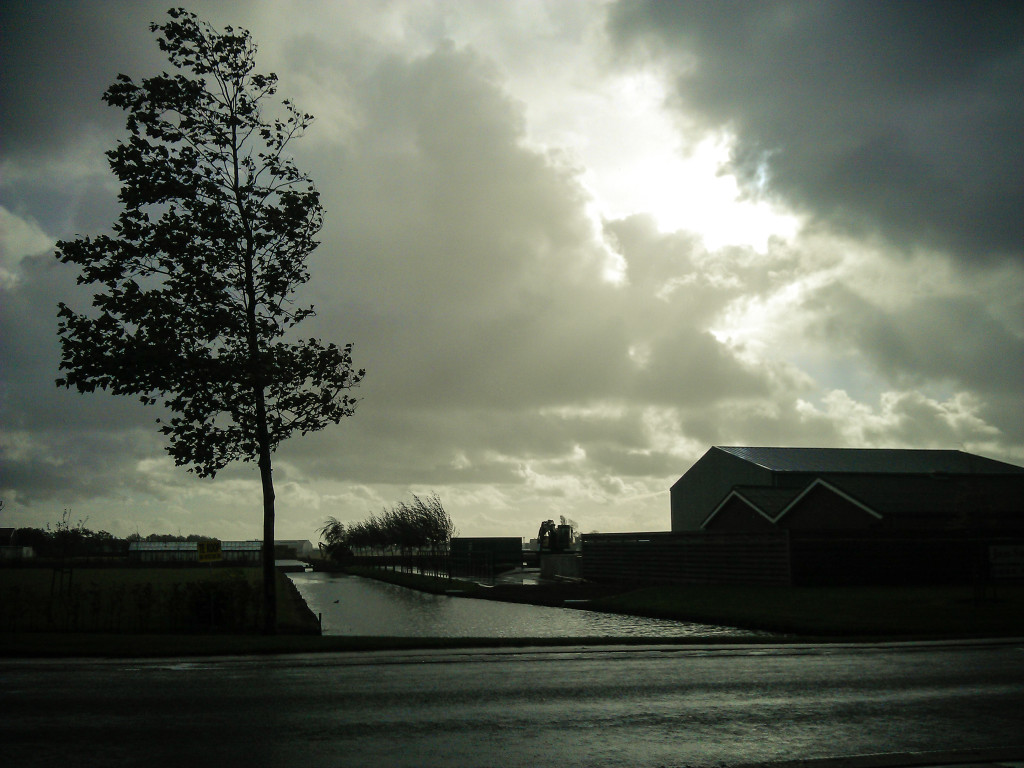 Rain clouds while waiting for my bus